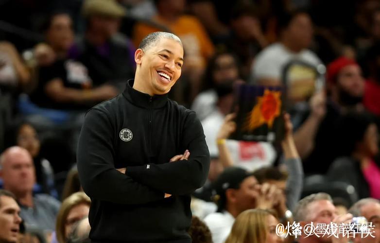 泰伦-卢:当比赛变得艰难时,你必须变得更坚韧,不要气馁 泰伦-卢:当比赛变得艰难时,你必须变得更坚韧,不要气馁